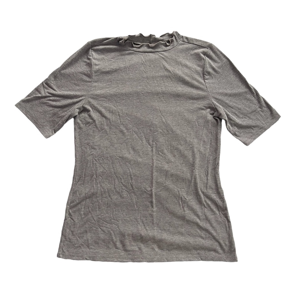 Gray Ribbed Mock Neck Tee - Picture 4 of 5
